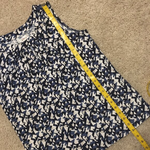 Geometric Stretchy Collar Pleated Tank Top - Picture 13 of 13